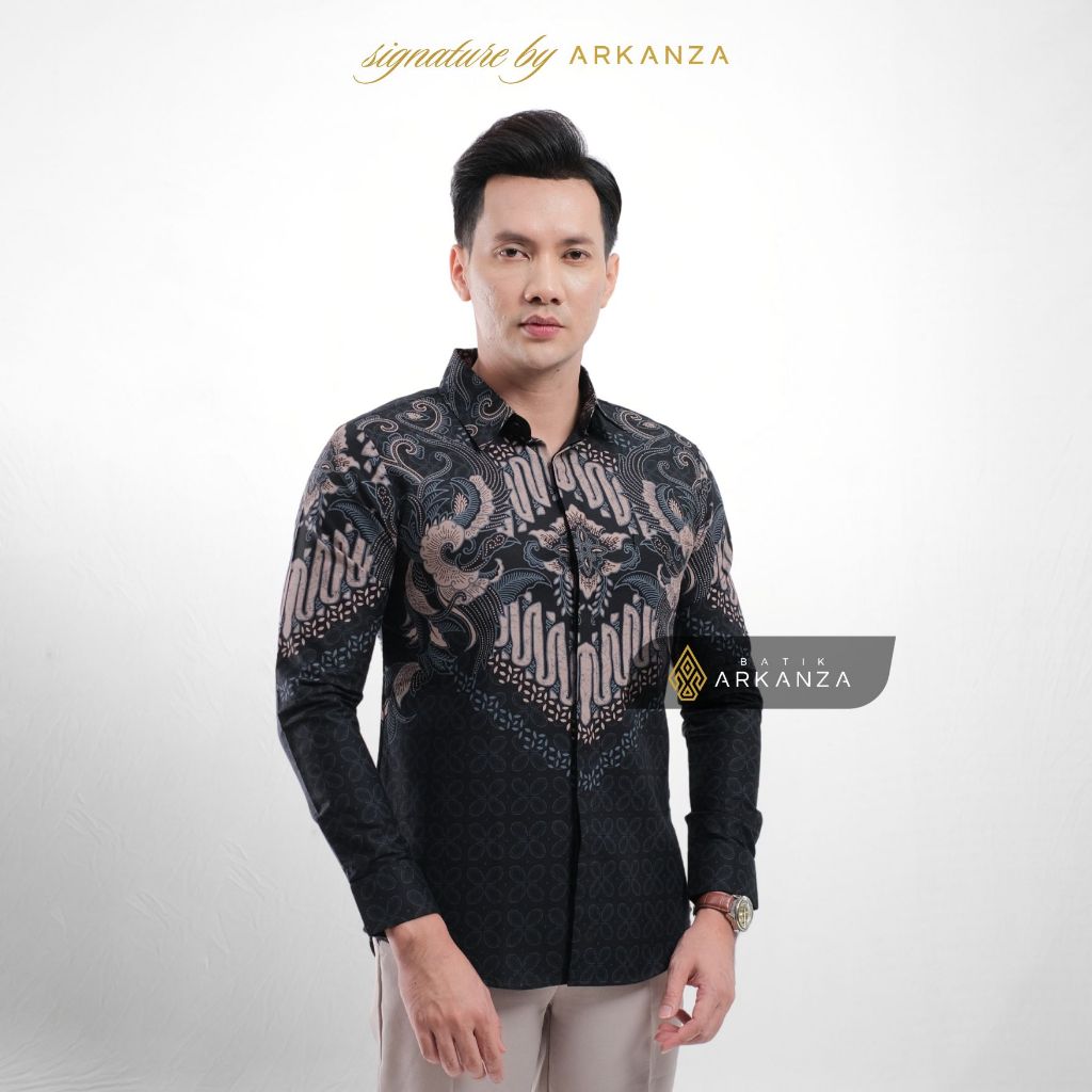 Arkanza Signature Motif Diraja Kemeja Batik Pria Lengan Panjang Eksklusif Curved Hem Jahitan Presisi Hidden & Emboss Button Lapisan Tricot Breathable