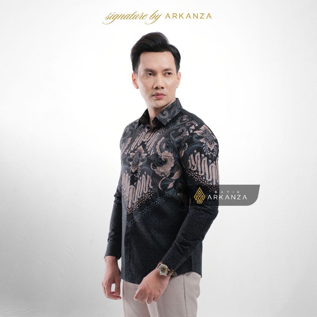 Arkanza Signature Motif Diraja Kemeja Batik Pria Lengan Panjang Eksklusif Curved Hem Jahitan Presisi Hidden & Emboss Button Lapisan Tricot Breathable