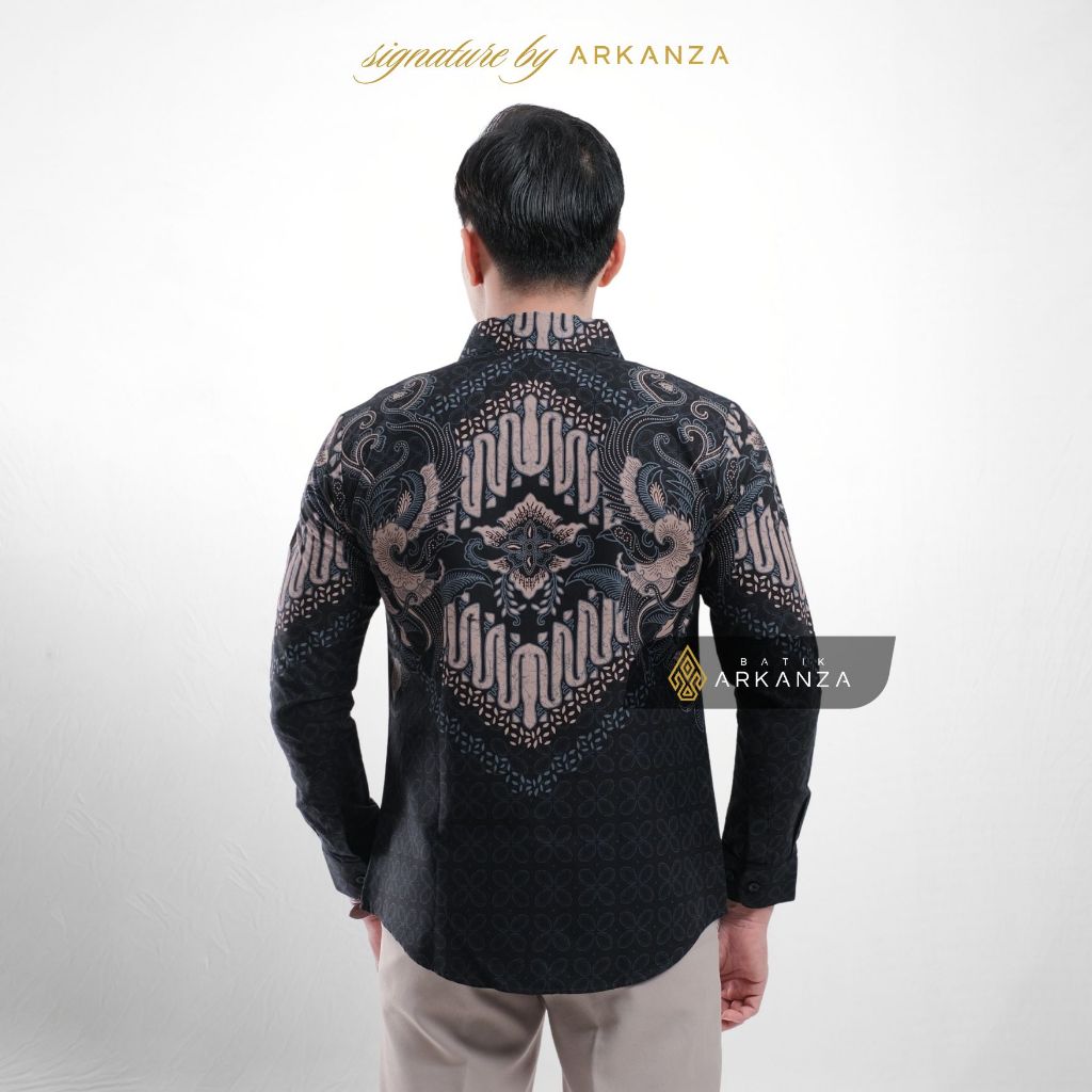Arkanza Signature Motif Diraja Kemeja Batik Pria Lengan Panjang Eksklusif Curved Hem Jahitan Presisi Hidden & Emboss Button Lapisan Tricot Breathable