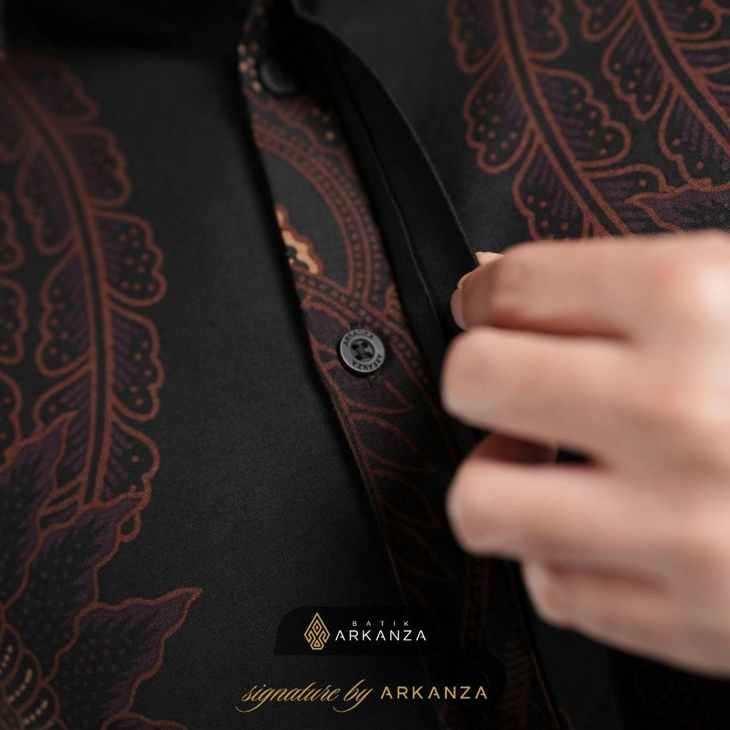 Arkanza Signature Motif Ganthara Kemeja Batik Pria Lengan Panjang Eksklusif Curved Hem Jahitan Presisi Hidden & Emboss Button Lapisan Tricot Breathable