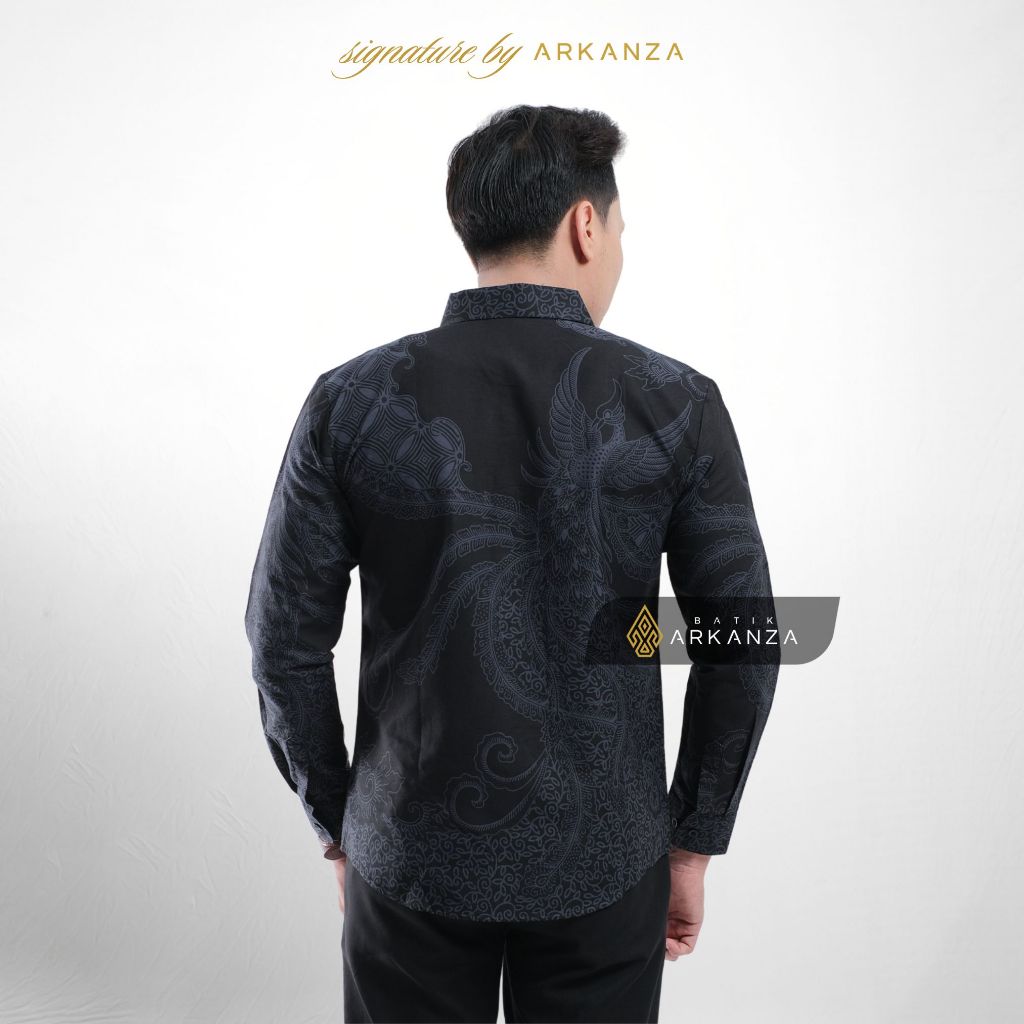 Arkanza Signature Motif Pramana Kemeja Batik Pria Lengan Panjang Eksklusif Curved Hem Jahitan Presisi Hidden & Emboss Button Lapisan Tricot Breathable