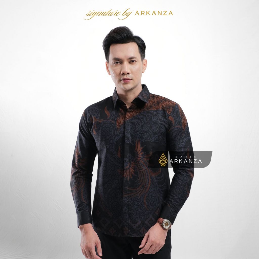 Arkanza Signature Motif Wiranata Kemeja Batik Pria Lengan Panjang Eksklusif Curved Hem Jahitan Presisi Hidden & Emboss Button Lapisan Tricot Breathable