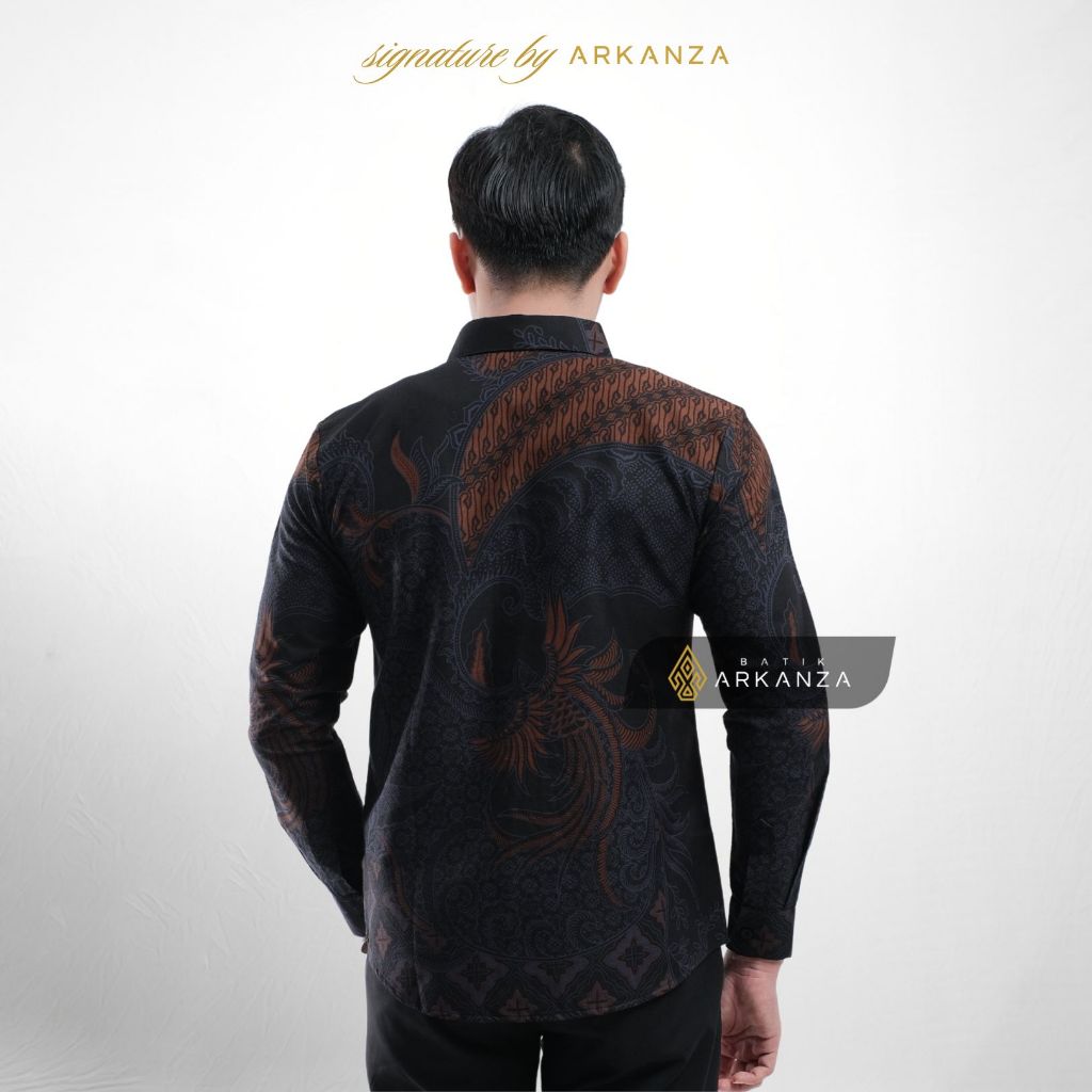Arkanza Signature Motif Wiranata Kemeja Batik Pria Lengan Panjang Eksklusif Curved Hem Jahitan Presisi Hidden & Emboss Button Lapisan Tricot Breathable
