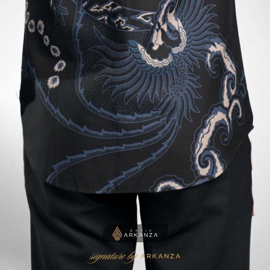 Arkanza Signature Motif Wisesa Kemeja Batik Pria Lengan Panjang Eksklusif Curved Hem Jahitan Presisi Hidden & Emboss Button Lapisan Tricot Breathable