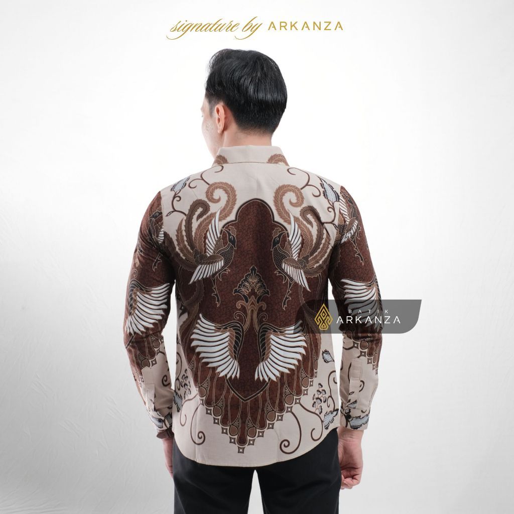 Arkanza Signature Motif Bhaskara Kemeja Batik Pria Lengan Panjang Eksklusif Curved Hem Jahitan Presisi Hidden & Emboss Button Lapisan Tricot Breathable