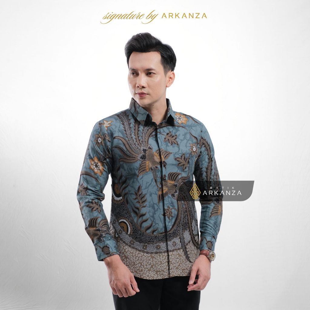 Arkanza Signature Motif Manyura Kemeja Batik Pria Lengan Panjang Eksklusif Curved Hem Jahitan Presisi Hidden & Emboss Button Lapisan Tricot Breathable