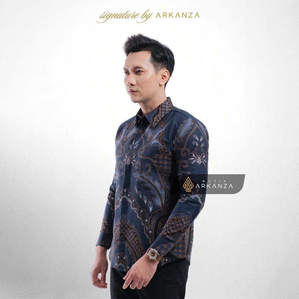 Arkanza Signature Motif ADHIRAJA Kemeja Batik Pria Lengan Panjang Eksklusif Curved Hem Jahitan Presisi Hidden & Emboss Button Lapisan Tricot Breathable