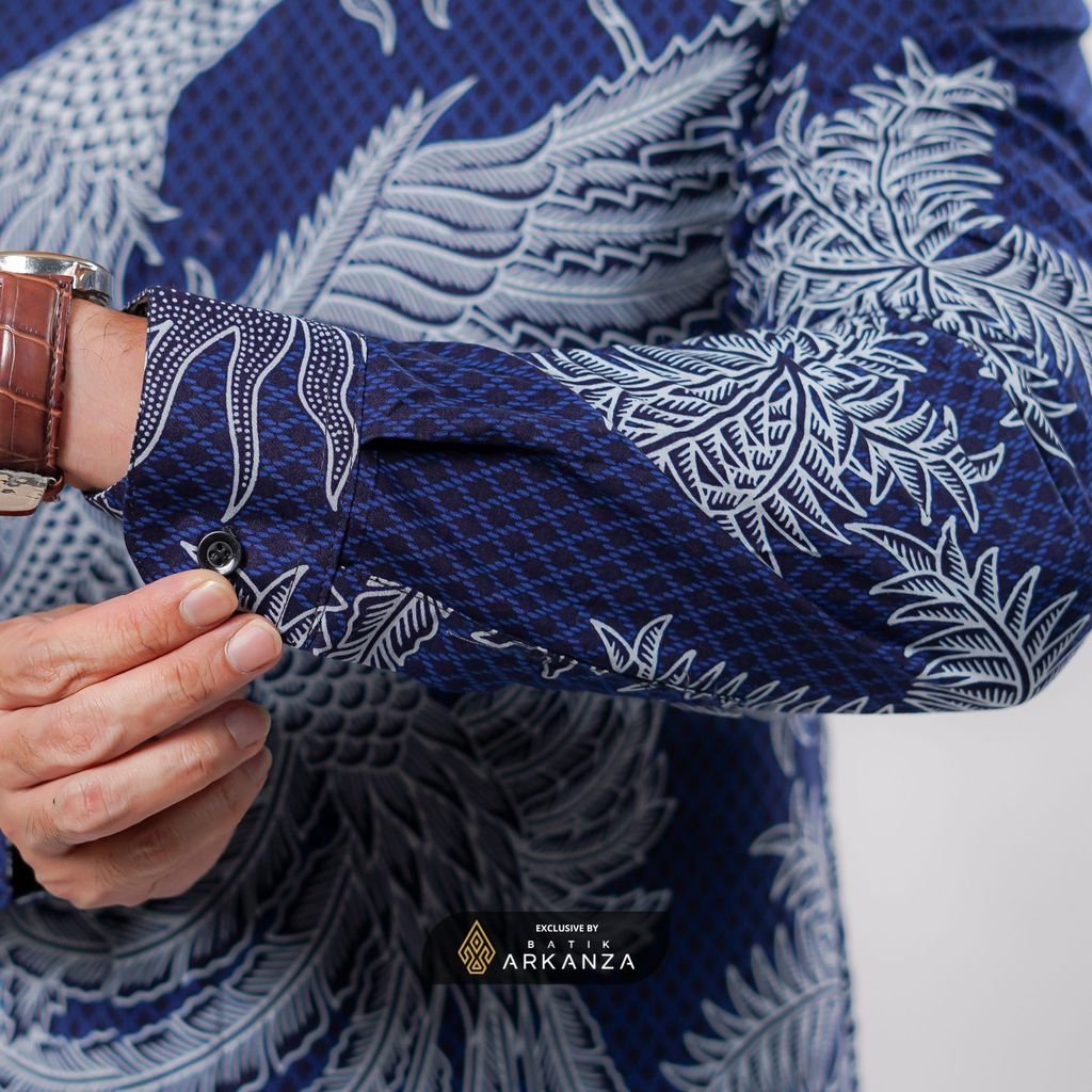 ARKANZA EXCLUSIVE JAGAT BIRU Kemeja Batik Pria Lengan Panjang Slim Fit  Elegan Formal Casual Keren Katun Primissima Jahitan Presisi Kemeja Kerja  Pria Modern EXC