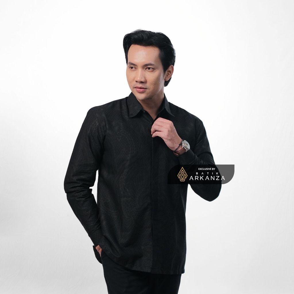 ARKANZA EXCLUSIVE GATRA ARUNIKA Kemeja Batik Pria Lengan Panjang Slim Fit  Elegan Formal Casual Keren Katun Primissima Jahitan Presisi Kemeja Kerja  Pria Modern EXC