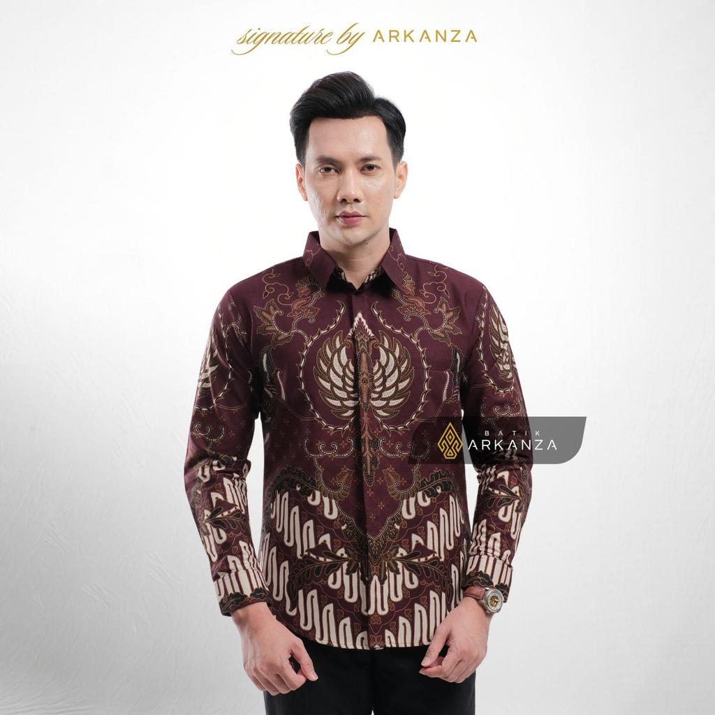 Arkanza Signature Motif Prameswara Burgundy Kemeja Batik Pria Lengan Panjang Eksklusif Curved Hem Jahitan Presisi Hidden & Emboss Button Lapisan Tricot Breathable